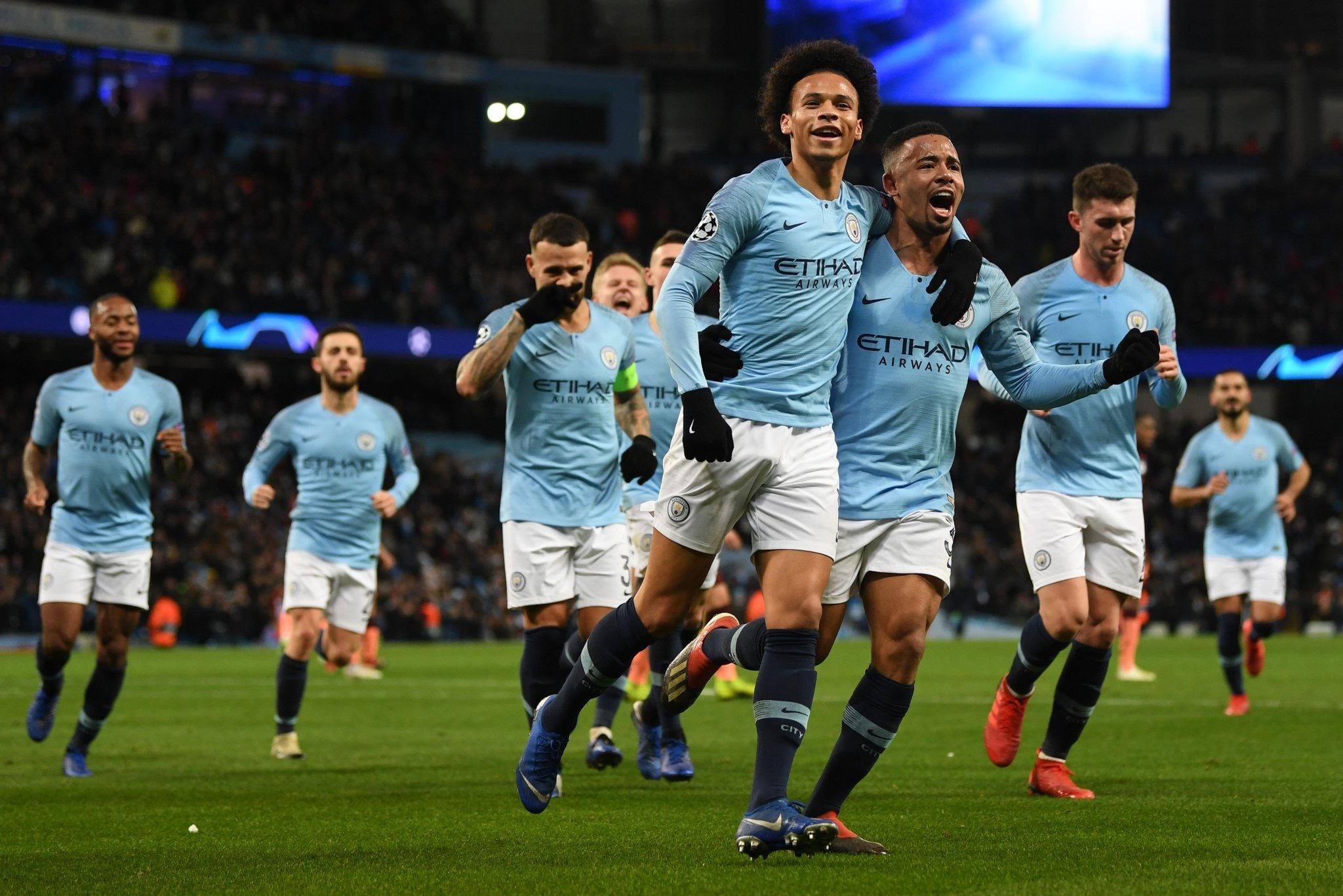 社交媒体提 社交媒体提